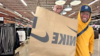 Super cheap finds at the biggest Nike Outlet in Florida!