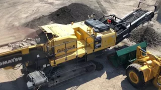 2005 Komatsu BR380JG-1 Crusher