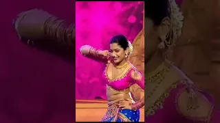 Rashmika Mandanna marathi dance #shortsvideo #tiktok #reels #trending #trendingshorts #viral #shorts