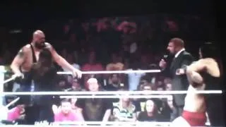 Daniel Bryan vs. Big Show with a dramatic end at wwe raw 2/9/13