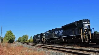 NS C44-9W & SD70ACe ever so slowly lead a WB Intermodal Train @ Vickers