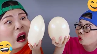 Huevo de avestruz gigante 🥚Mukbang DONA Español com EFECTO DIVERTIDO🤪😂