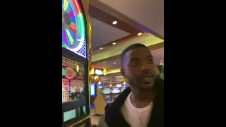 QUEENZFLIP TROLLZ RAY J AT THE CASINO AND THEN THINGS GO LEFT