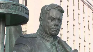 Памятник одному из маршалов Победы - Александру Василевскому открыли в Москве
