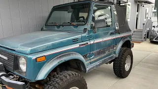 Suzuki Samurai Walk Around