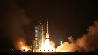 GLOBALink | China launches Shenzhou-18 manned spaceship