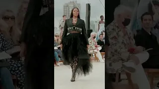 Naomi Campbell's most iconic spring summer 2022 walks 🔥🔥🔥