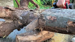 The Most Perfect Wood Recycling Idea Ever // A Table Is Sure You Have Never Seen