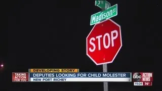 Pasco County deputies search for molester