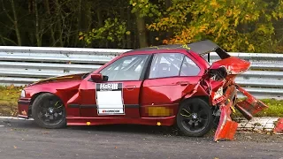 (2017-10-30)  Heavy accident unfall crash at Nordschleife Nurburgring. 14 cars involved