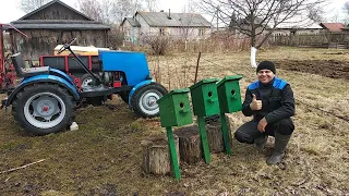 Бросил все дела и делаю скворцам скворечники .