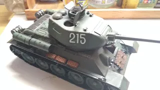 T-34/85 factory 174 full slideshow build in 1/35 scale AFV club (af35145)