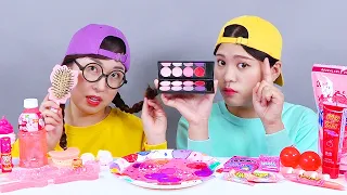 Pink Food Edible Hair Comb Eyeshadow DONA Mukbang