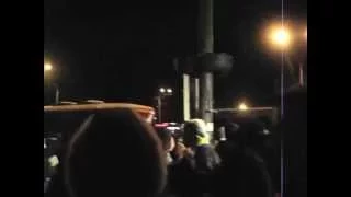 Активисты Автомайдана заблокикрировали автобусы с беркутом возле Святошинского РОВД
