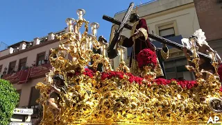 Señor de La Victoria de La Paz por puerta del Arenal | Semana Santa Sevilla 2023