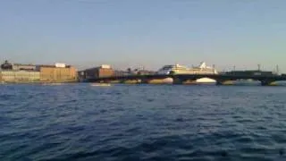 Военные корабли в Неве перед днём ВМФ