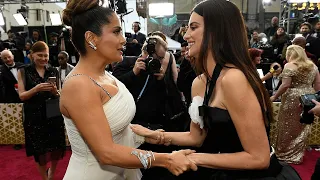 salma hayek and penélope cruz being besties for 7 minutes and 23 seconds