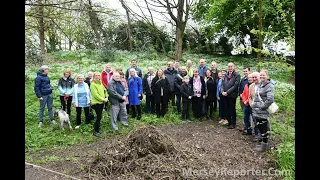 The official unveiling of a noticeboard entitled Rowlands Dell - Maghull (NHS Wellness Dell Project)