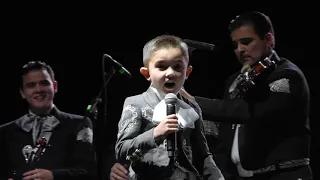 Mateo López  con Mariachi Azteca De America acto de apertura  por Mariachi Vargas (Los laureles)