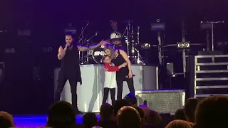 Jen Ledger With Skillet Izabela "Make a wish" Dream ComeS True !! ❤️️❤️️