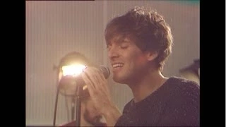 Paolo Nutini - Let Me Down Easy [Official Video]