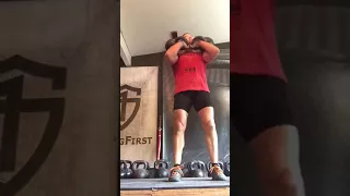 Double 24 kg front squats