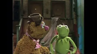 The Muppet Show - 112: Peter Ustinov - Backstage #2 (1976)