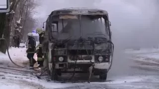 пожар автобуса перекресток улиц Интернациональная - Куратова