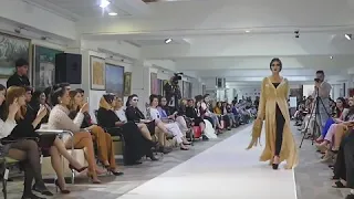 Топ-модель Safinajon на 3-м сезоне Tajikistan Fashion Week / бренд "by Elissa"