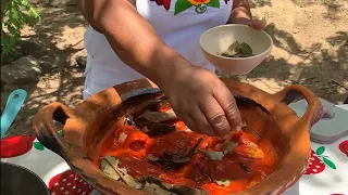 Barbacoa de Pollo Estilo Guerrero - Cocinando con Mary Glez