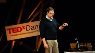 Az információ-technológia dinoszauruszainak tanulságai: Kutor László at TEDxDanubia 2014