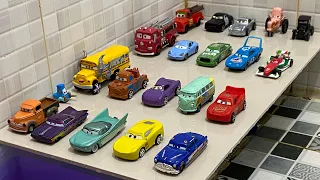 Looking for Disney Pixar Cars On the Rocky Road : Lightning Mcqueen, Doc Hudson, Cruz Ramirez