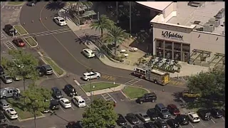 9 injured in false alarm at Florida Mall