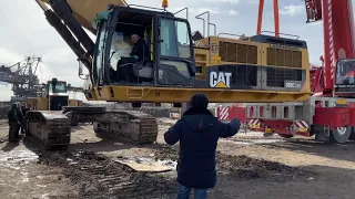 Changing The Rotation Ring Of Caterpillar 385C Excavator - Labrianidis Mining Works