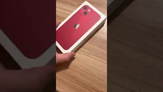 Unboxing IPhone 13