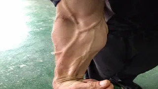 Intense 10 minute workout to get veins to pop out of your arms