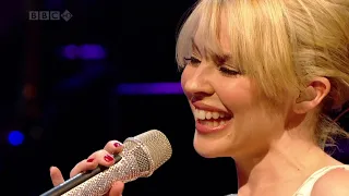 Kylie Minogue - I Should Be So Lucky (Live Jools Holland's Hootenanny 2007)