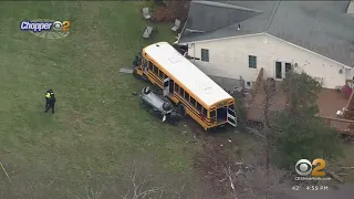 7 kids, driver injured after school bus crashes into Rockland Co. home