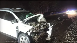 Влетел в попутный трактор: массовое ДТП под Вологдой