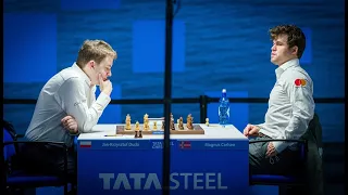 Jan-Krzysztof Duda próbuje ograć mistrza świata Magnusa Carlsena w partii hiszpańskiej...