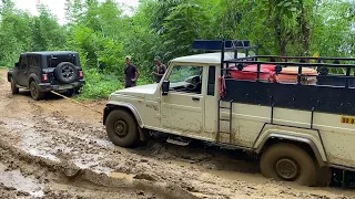 mahindra Thar in Bolero pickup kawng diak ah a tang lai a hnuk chhuak.. Saipum Ram