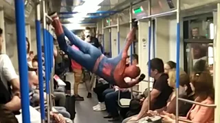 Человек паук в московском метро | Spider-Man in Moscow metro