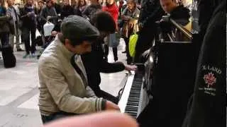 Les joueurs de piano à la Gare Montparnasse