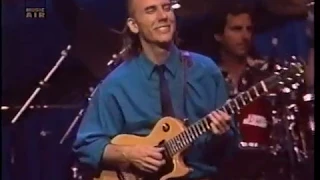 LARRY CARLTON/ LIVE In MONTREAL 1990. Minute By Minute/Strikes Twice/B.P.Blues/Rio Samba/Sleepwalk &