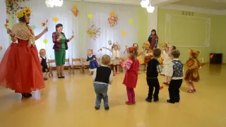 Праздник осени в детском саду Танец с листочками Младшая группа