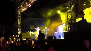 Wiz Khalifa - Black and Yellow (LIVE) in UB