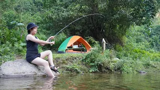 OFF GIRD LIVING - Make a Bed in Stone Cave, Sound of Cicadas - Solo Camping & Bushcraft #27