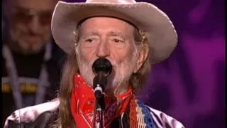 Willie Nelson - Mammas Don't Let Your Babies Grow Up to Be Cowboys (Live at Farm Aid 2001)