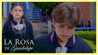 Nico le confiesa a su mamá que lo molestan en la escuela | La rosa de Guadalupe 4/4 | El elefan..