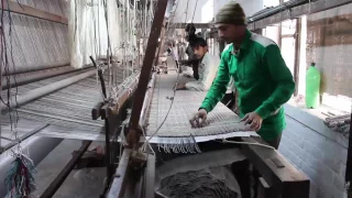 Hand Loom & Weaving Process - Flooring India Co.